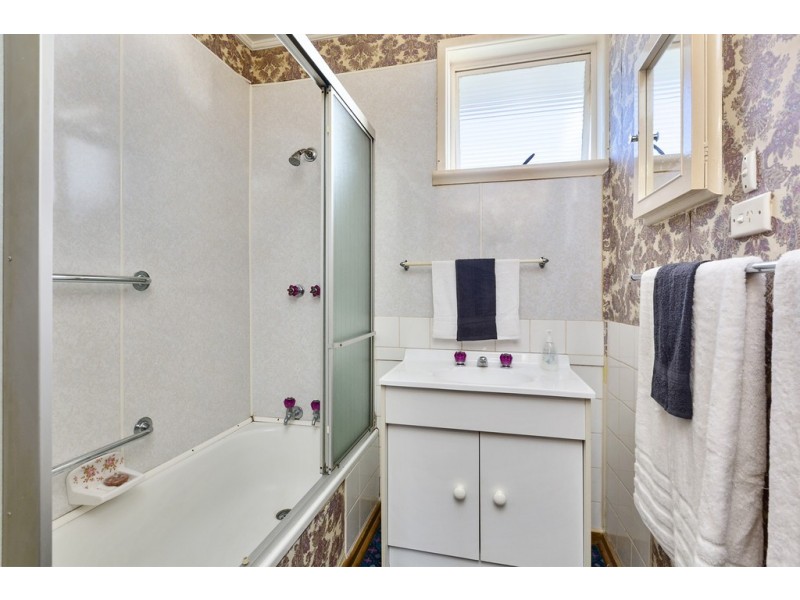 41 Adelphi Rd, Claremont TAS 7011