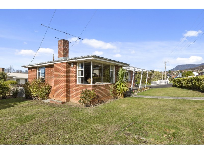 41 Adelphi Rd, Claremont TAS 7011