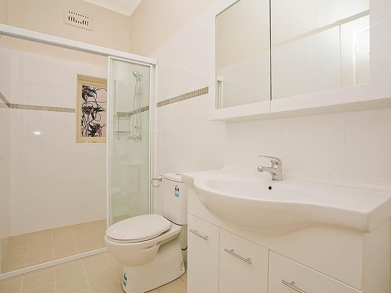 6 COLVIN AVENUE, Carlton NSW 2218