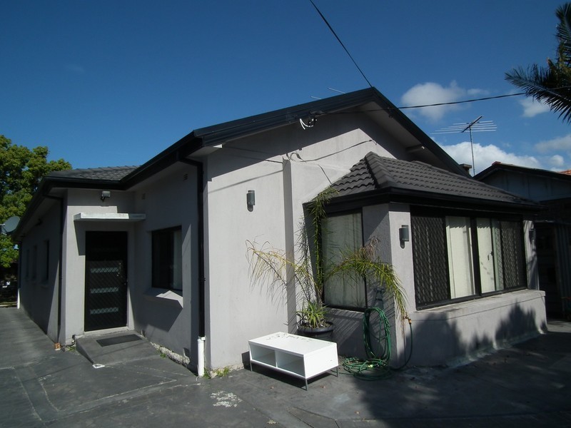 228 Forest Rd, Arncliffe NSW 2205