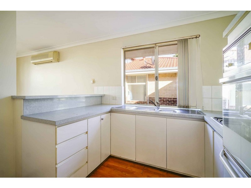 2/69 Queen Street, Bentley WA 6102