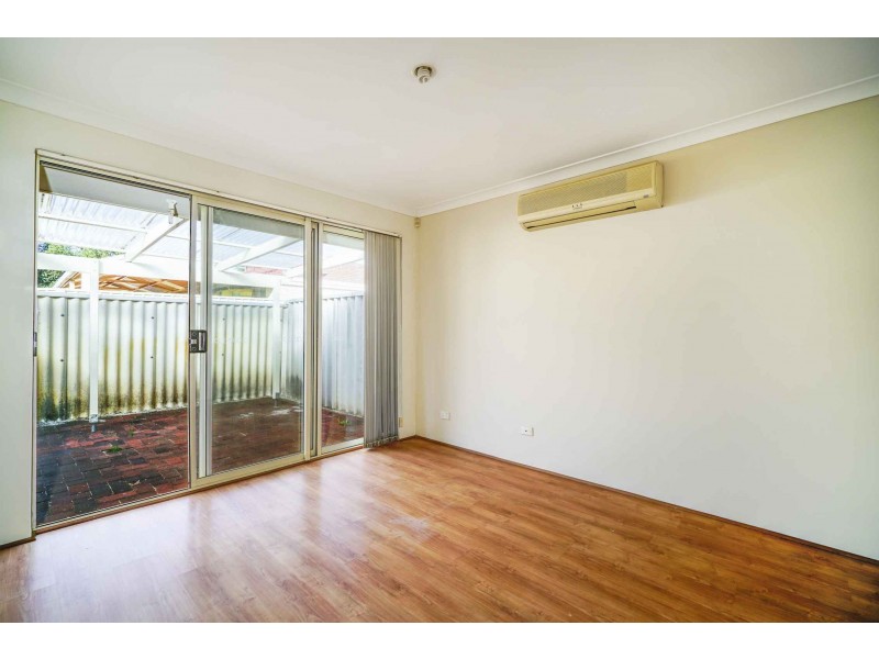 2/69 Queen Street, Bentley WA 6102