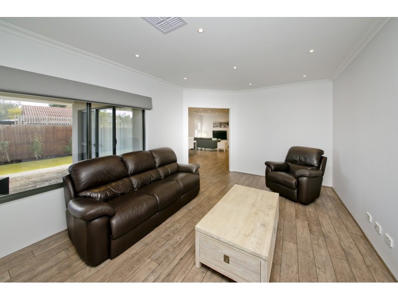 57 Jervois Street, Dianella WA 6059