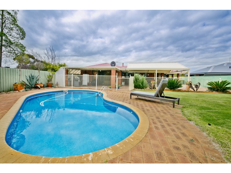 51 Northmoor Road, Eden Hill WA 6054