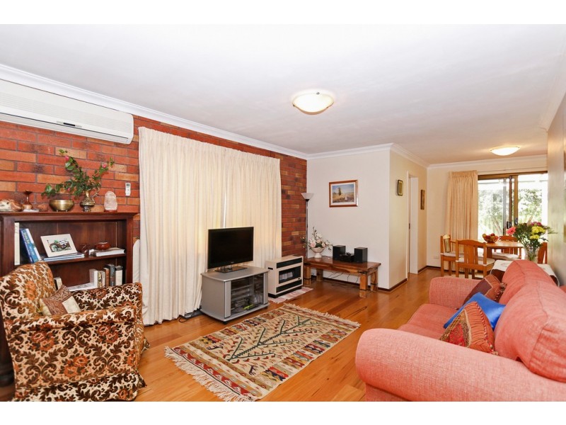 4/3 Padbury Court, Eden Hill WA 6054