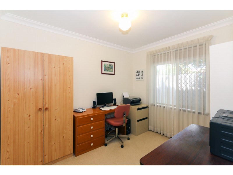 4/3 Padbury Court, Eden Hill WA 6054