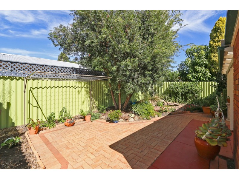 4/3 Padbury Court, Eden Hill WA 6054