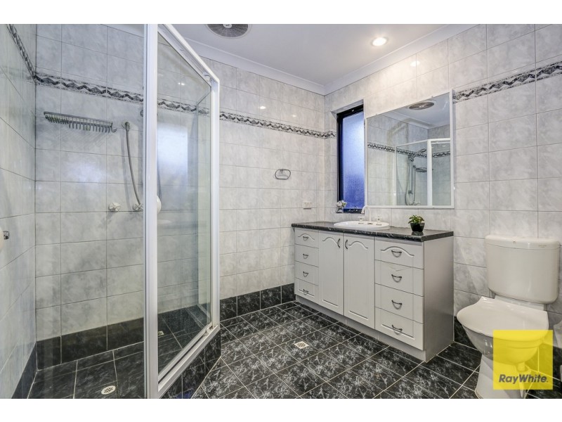 8 Donvale Court, Landsdale WA 6065