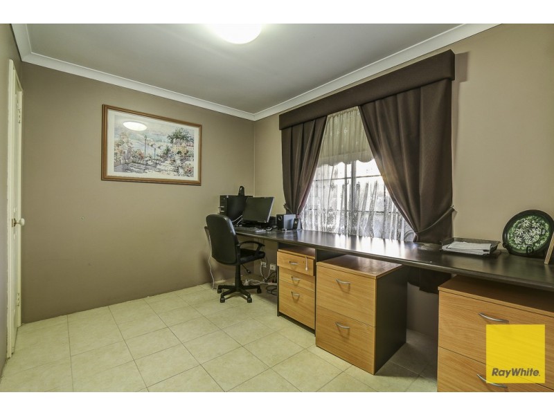 8 Donvale Court, Landsdale WA 6065