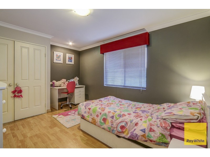 8 Donvale Court, Landsdale WA 6065