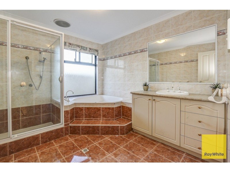 8 Donvale Court, Landsdale WA 6065