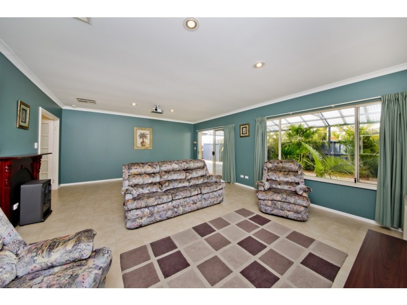 126 Bronzewing Ave, Ellenbrook WA 6069