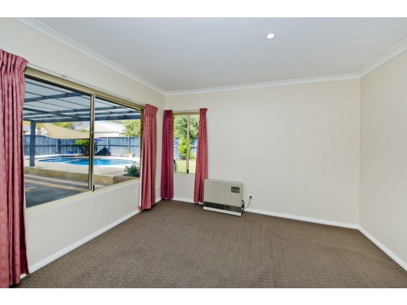 126 Bronzewing Ave, Ellenbrook WA 6069