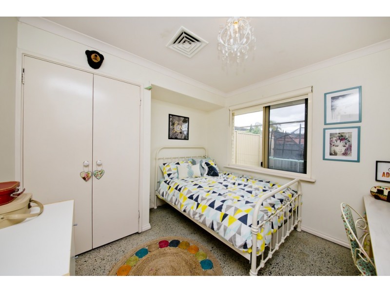 10 Longstaff Gardens, Dianella WA 6059