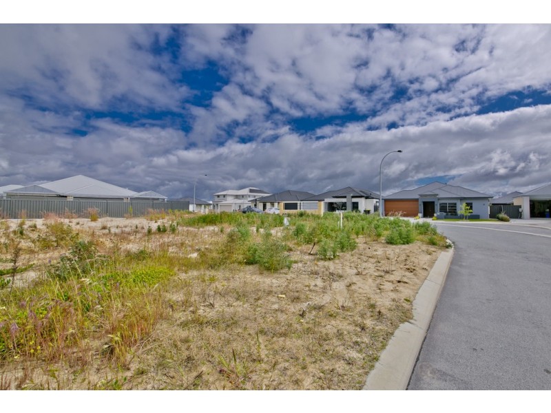 11 Epeissis Way, Caversham WA 6055