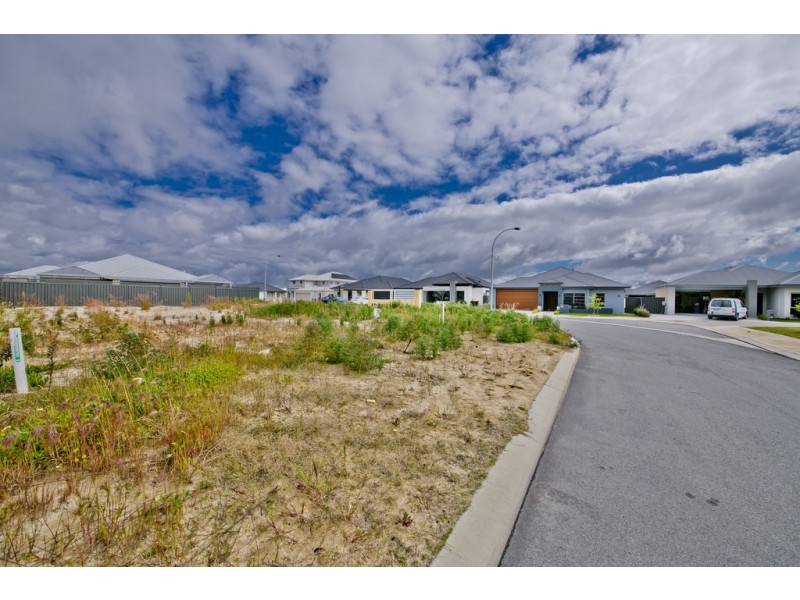 11 Epeissis Way, Caversham WA 6055