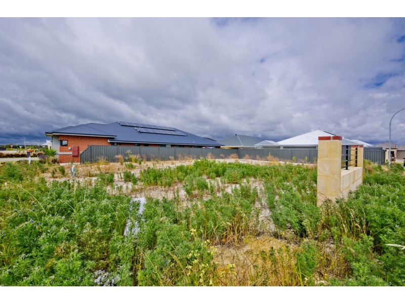 11 Epeissis Way, Caversham WA 6055