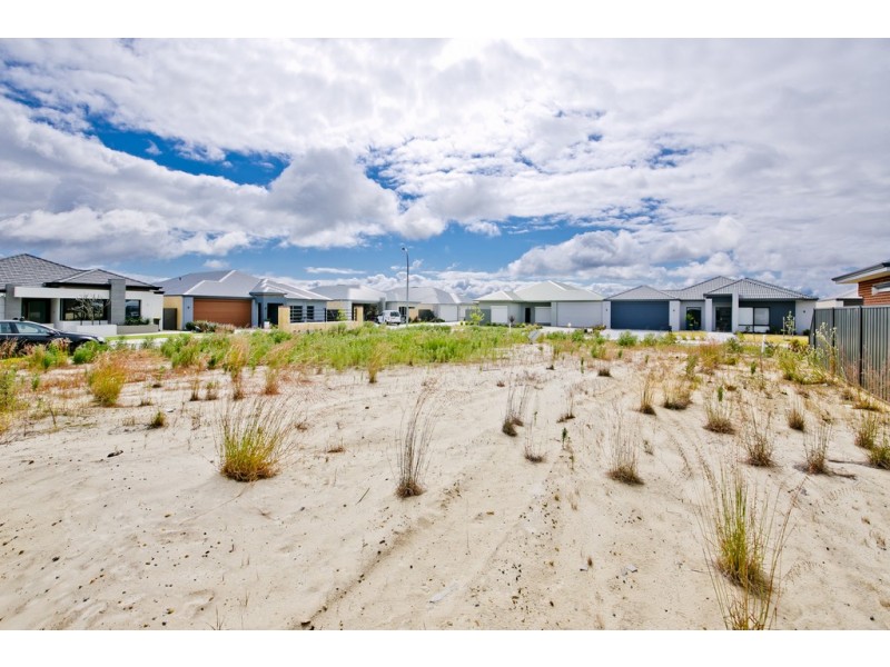 11 Epeissis Way, Caversham WA 6055