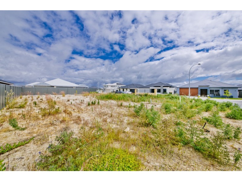 11 Epeissis Way, Caversham WA 6055