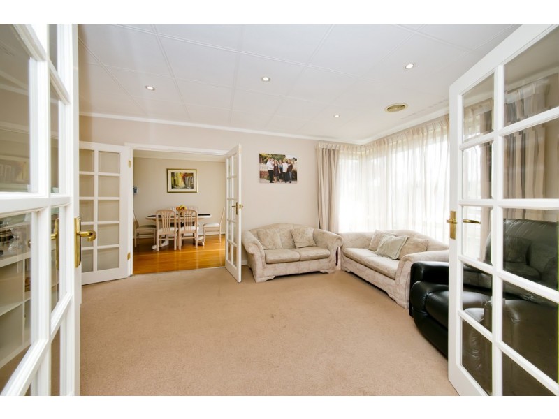 17 Collinson Street, Dianella WA 6059