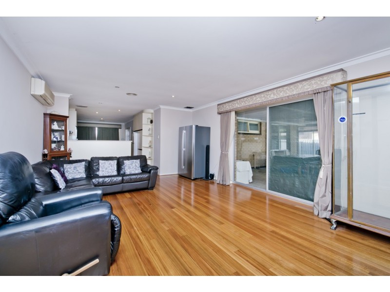 17 Collinson Street, Dianella WA 6059