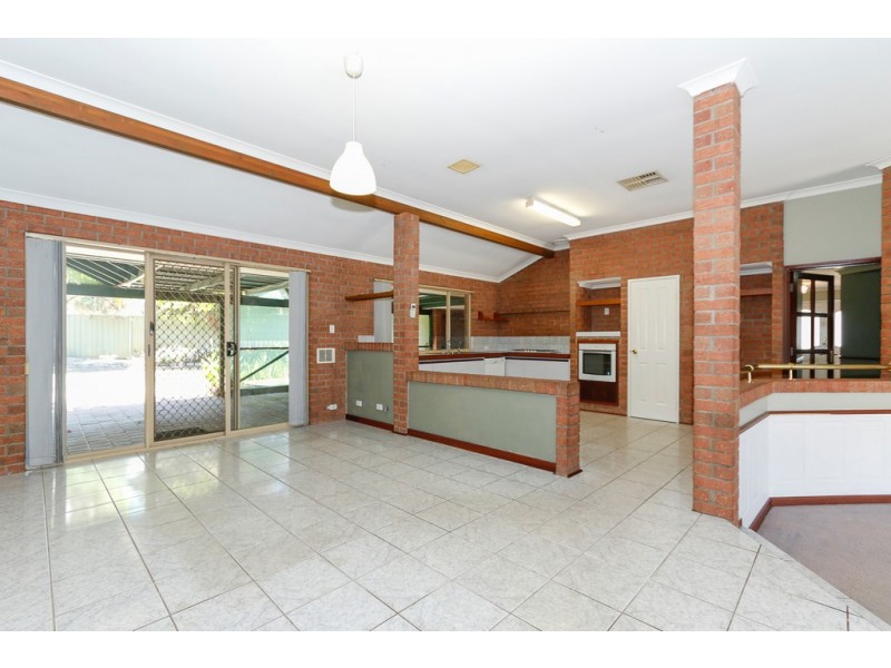 11 Sheoak Close, Beechboro WA 6063