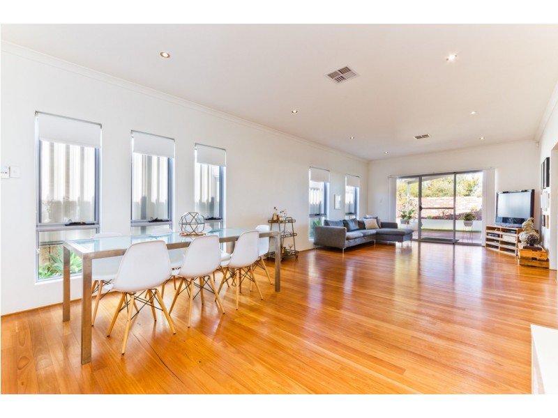 20 Walderton Avenue, Balga WA 6061