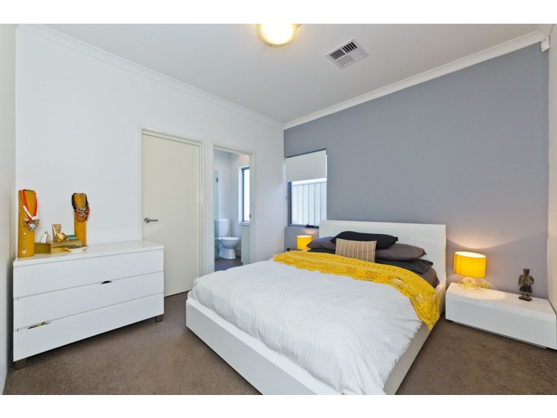 20 Walderton Avenue, Balga WA 6061