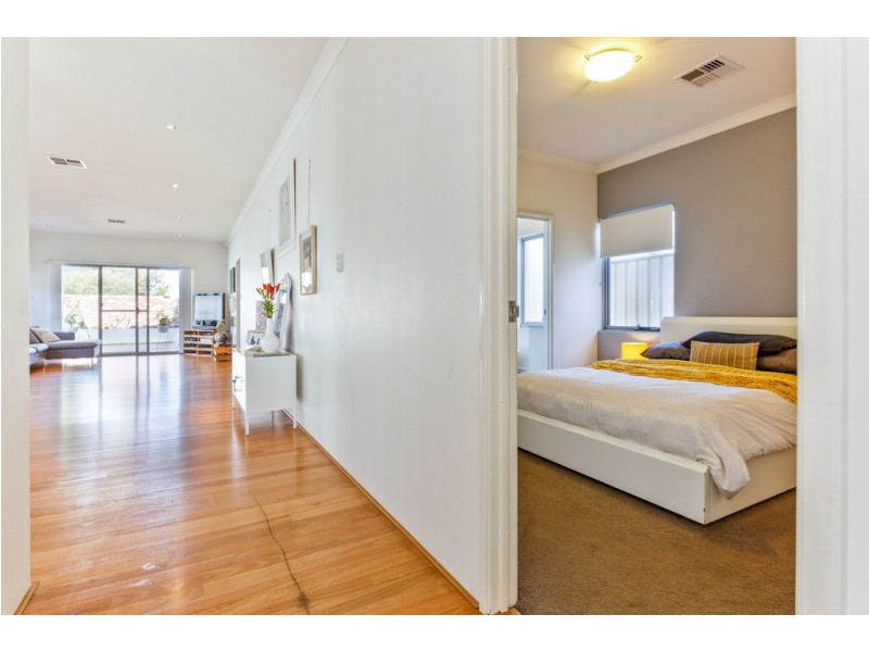 20 Walderton Avenue, Balga WA 6061