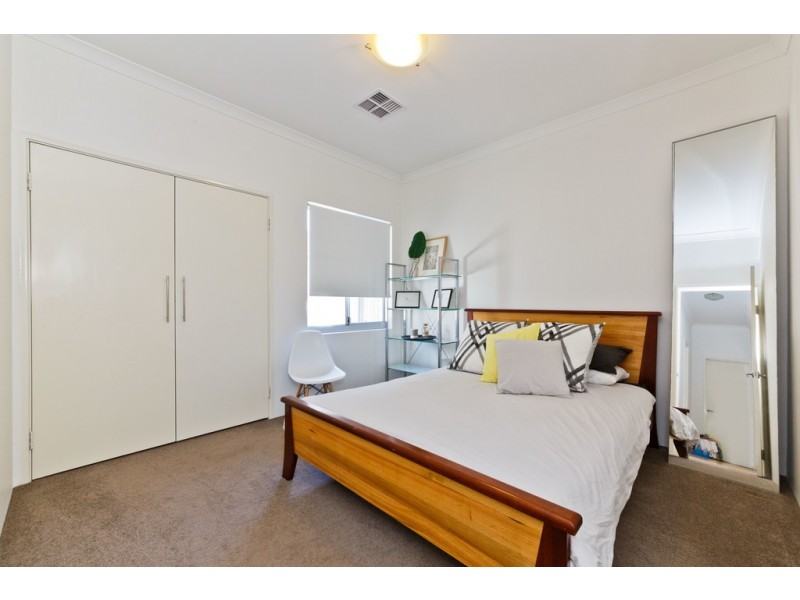 20 Walderton Avenue, Balga WA 6061