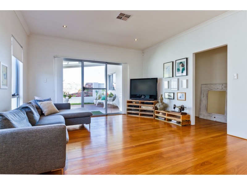 20 Walderton Avenue, Balga WA 6061