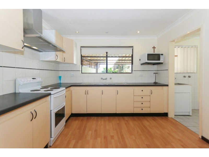 14A Dodds Place, Beechboro WA 6063