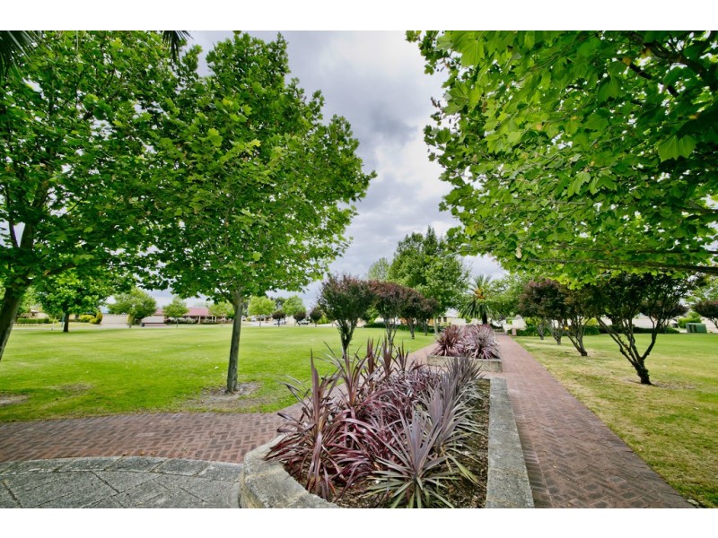 12 Capensia Way, Canning Vale WA 6155