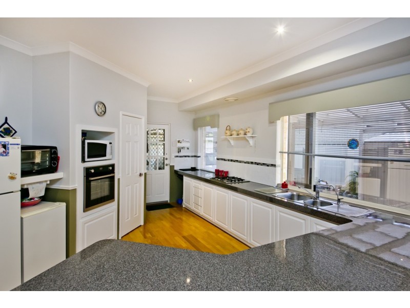 12 Capensia Way, Canning Vale WA 6155