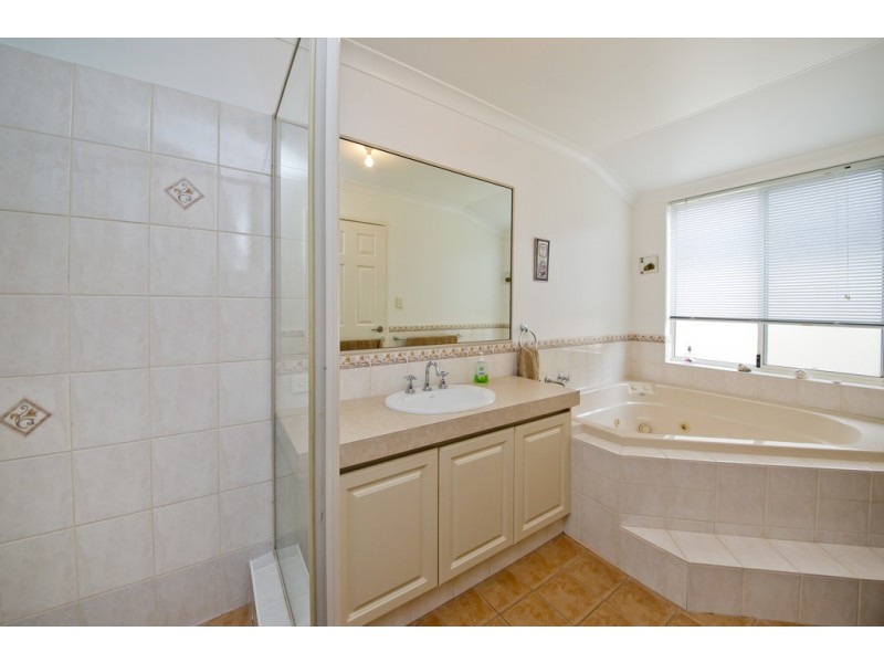 12 Capensia Way, Canning Vale WA 6155