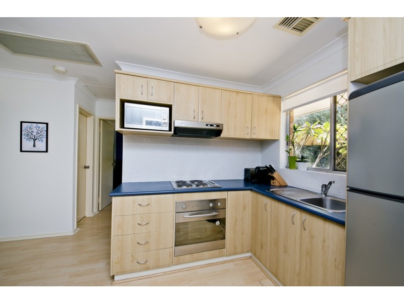 11/206 Royal Street, Yokine WA 6060