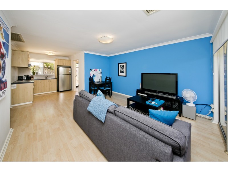 11/206 Royal Street, Yokine WA 6060