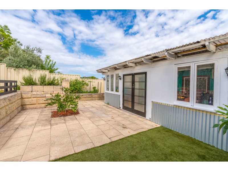 36 Broun Avenue, Embleton WA 6062