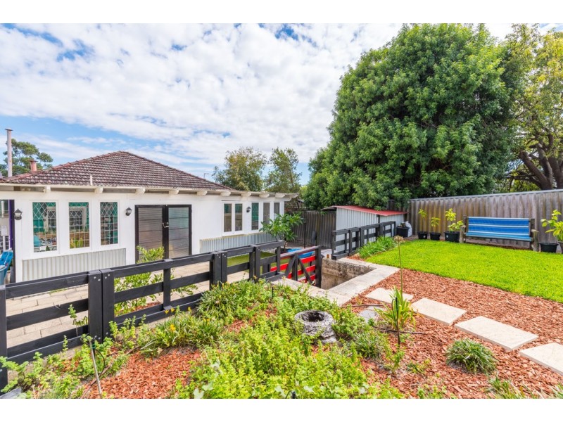 36 Broun Avenue, Embleton WA 6062