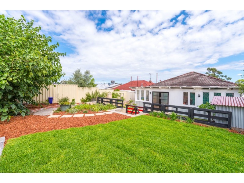 36 Broun Avenue, Embleton WA 6062