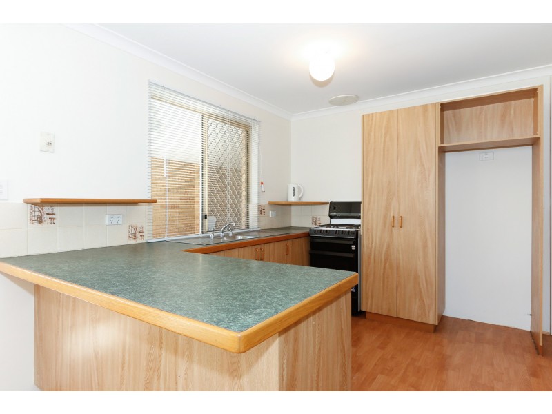 16 Wenstead Place, Stratton WA 6056