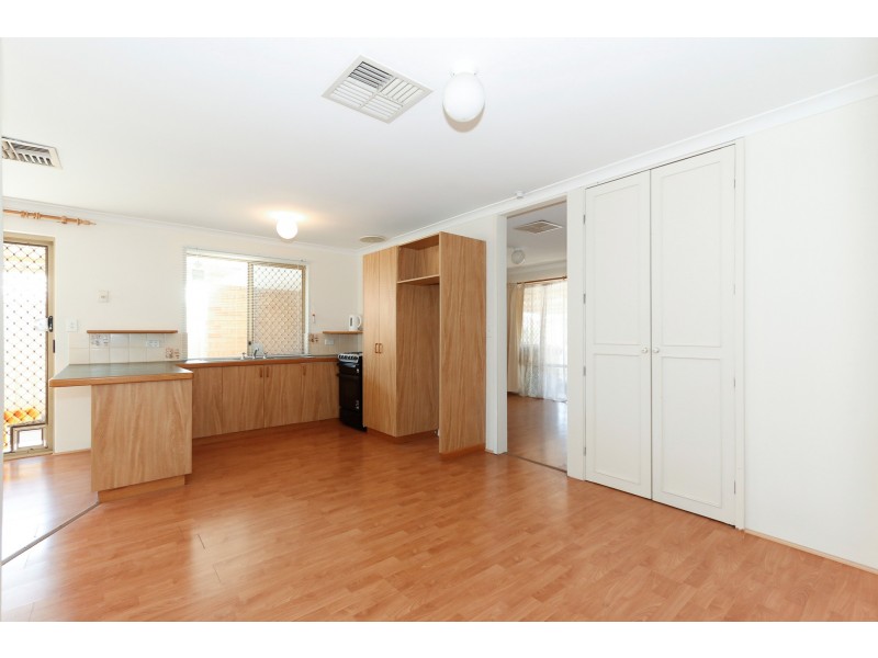 16 Wenstead Place, Stratton WA 6056