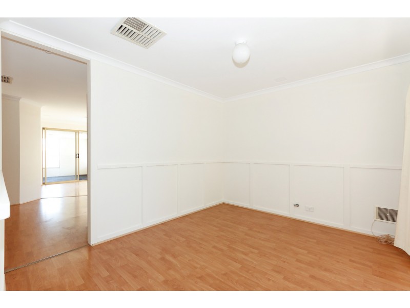 16 Wenstead Place, Stratton WA 6056