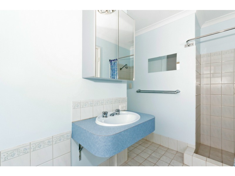 16 Wenstead Place, Stratton WA 6056
