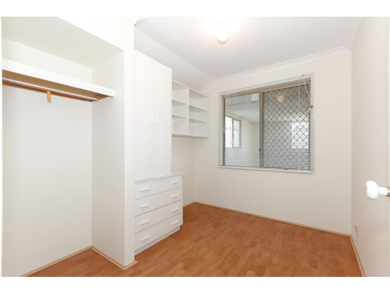 16 Wenstead Place, Stratton WA 6056