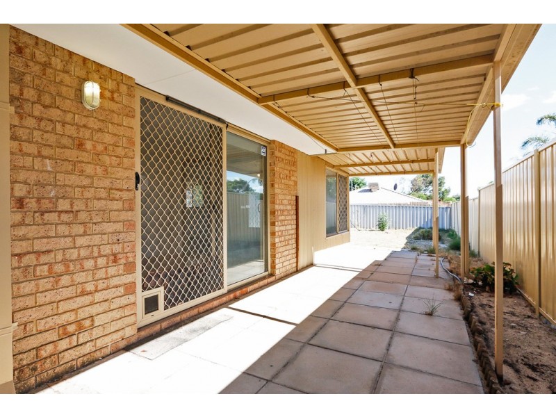 16 Wenstead Place, Stratton WA 6056