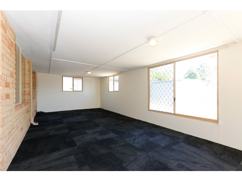 16 Wenstead Place, Stratton WA 6056