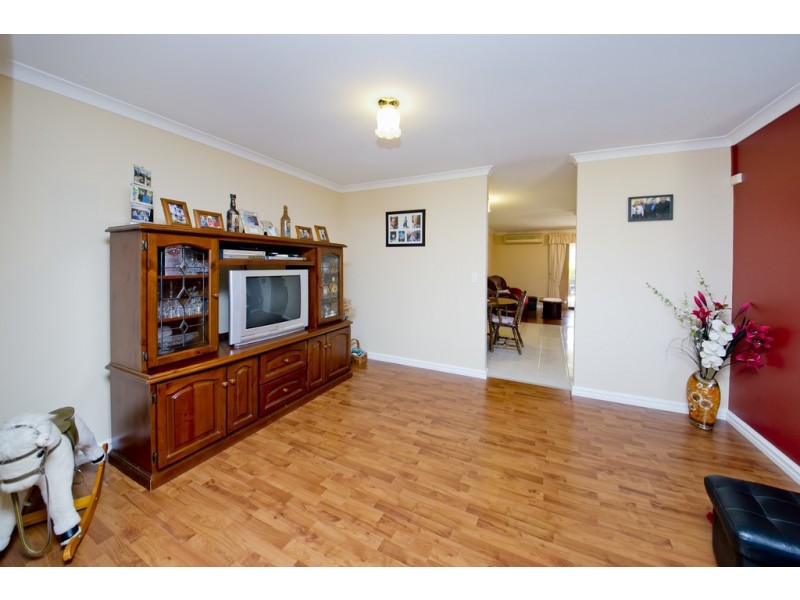 2 Mekong Place, Beechboro WA 6063