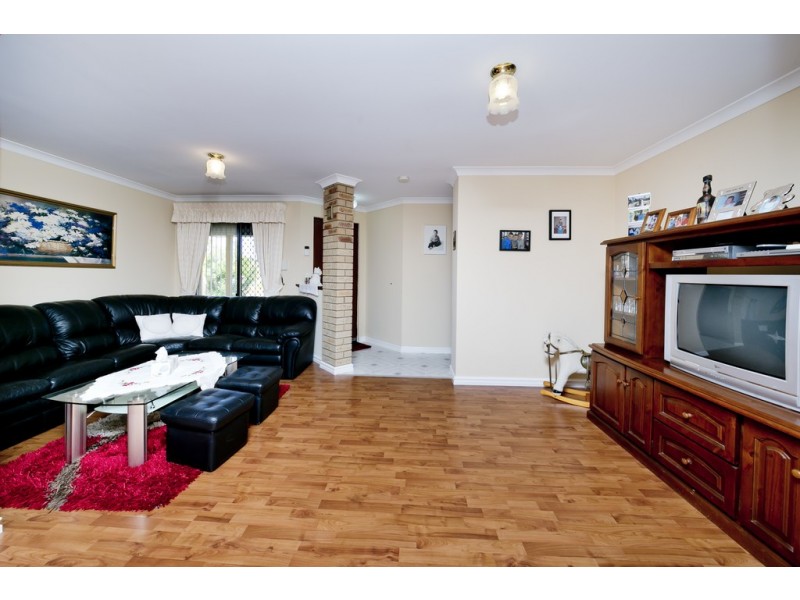 2 Mekong Place, Beechboro WA 6063