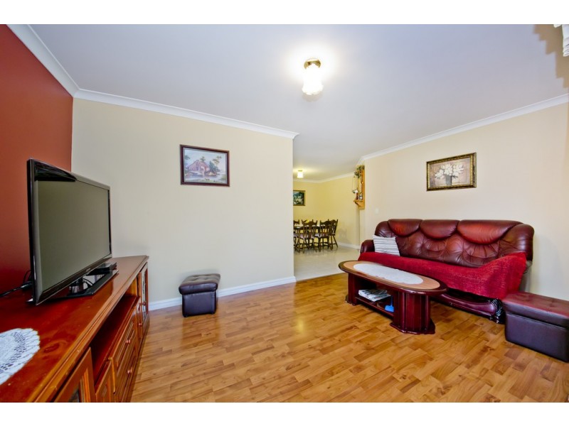 2 Mekong Place, Beechboro WA 6063